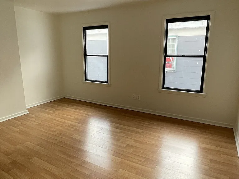 319 N Balph Ave — Photo 44