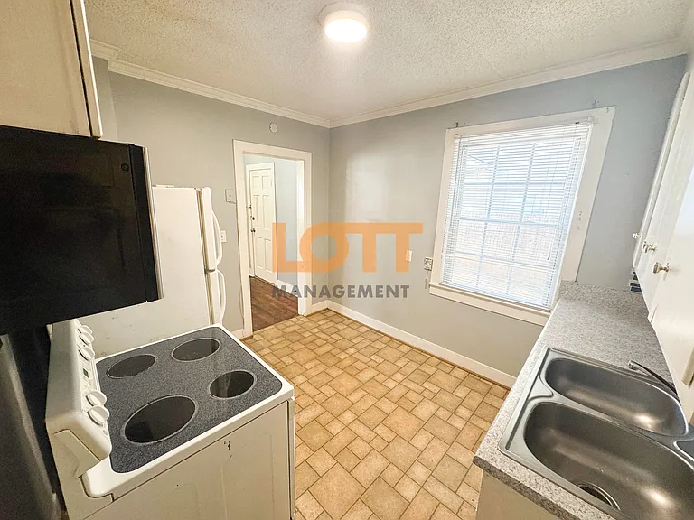 618 Perry Rd — Photo 9