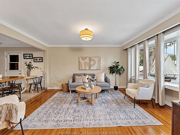 5th image of 3417 Woodlawn Ave