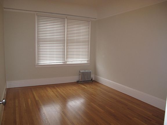 4th image of 972 Bush St APT 5