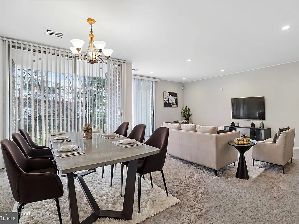 10239 Prince Pl #26-102