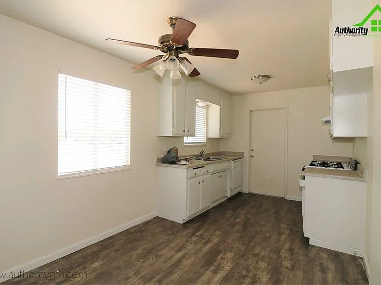 3994 Mercury Dr — Photo 5