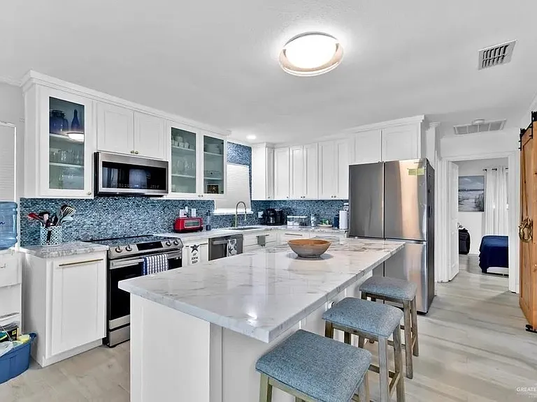 210 W Gardenia St #12 — Photo 7