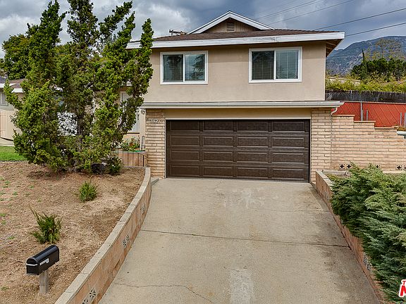 2nd image of 3621 Santa Carlotta St