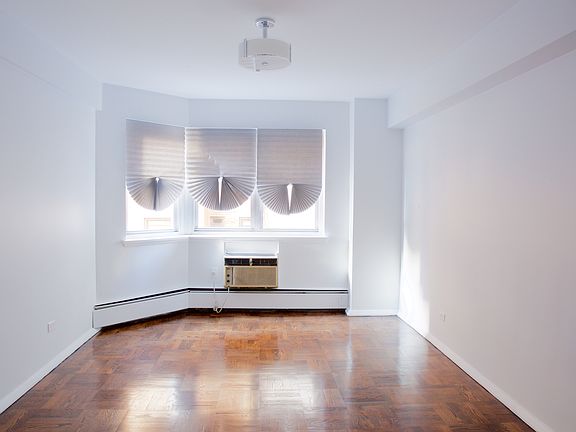 4th image of 120 E 81st St APT 8C