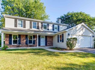 1824 Friars Ln, Mundelein, IL 60060