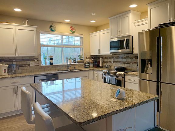 Kitchen with Island