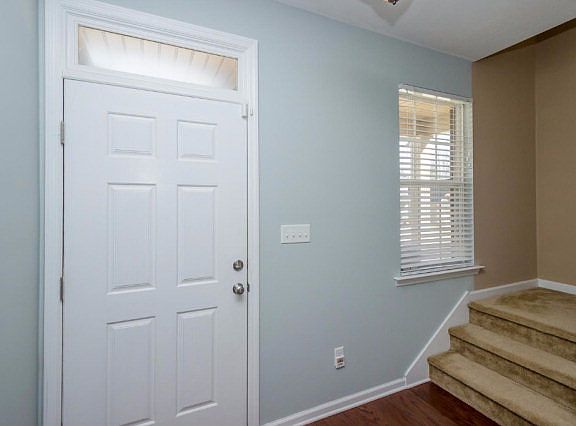 3rd image of 720 Kensey Park Ln