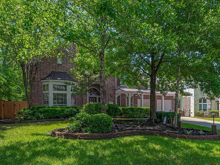 66 Marquise Oaks Pl — Photo 40
