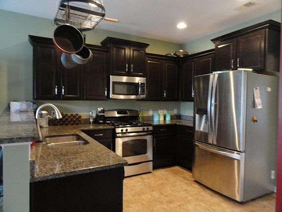 5th image of 305 Drayton Place Dr