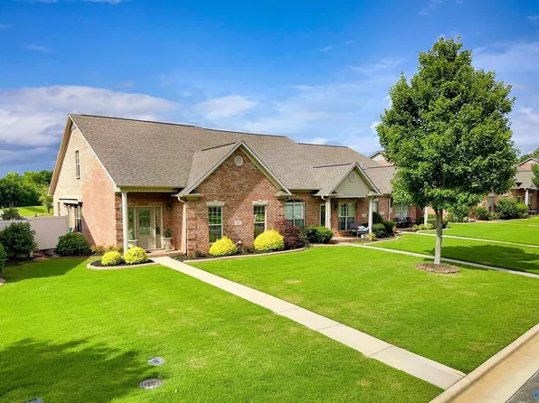 26 Jackson Way, Decatur, AL 35603