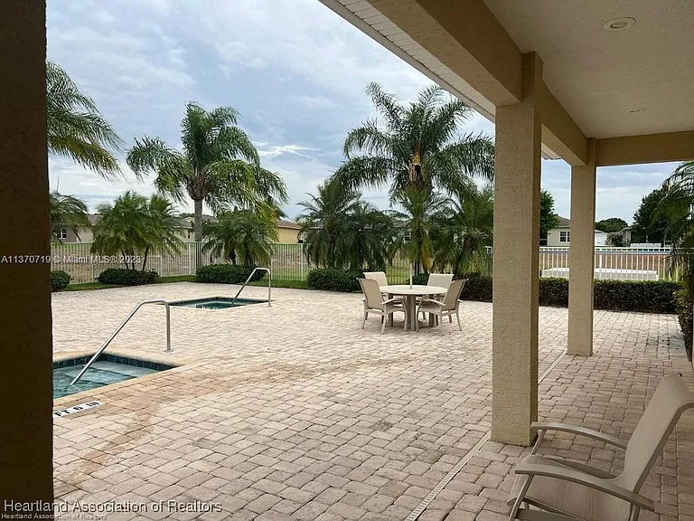 1452 Stone Ridge Cir — Photo 23