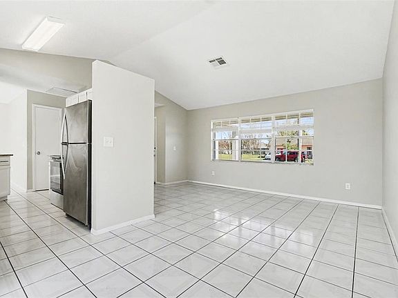 4th image of 508 Floral Dr