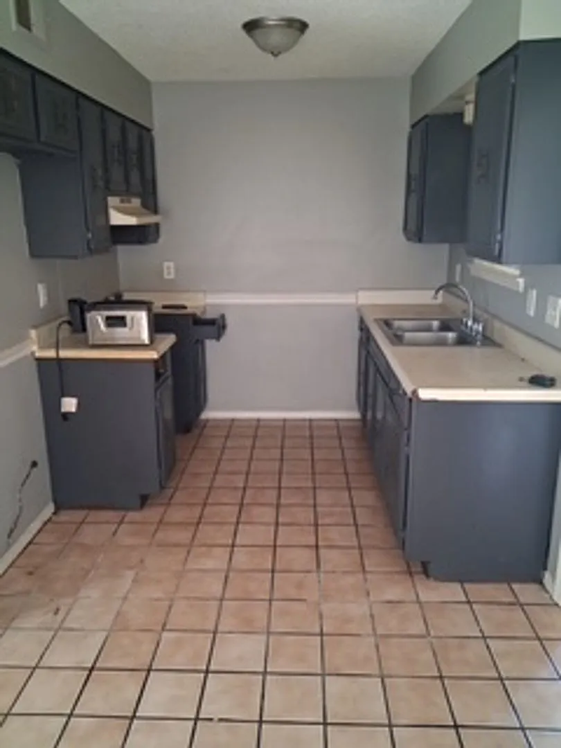 3 Bed 2 Bath Raleigh Home Available NOW — Photo 3
