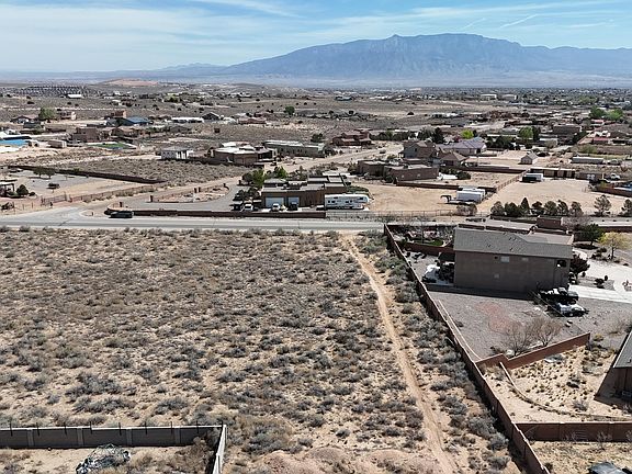 5th image of 509 10th St NE