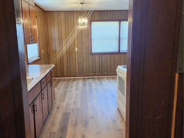 118 Lockwood Dr — Photo 12