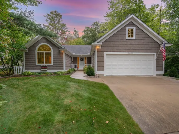 7411 Rock Hollow Ln, Midland, MI 48642