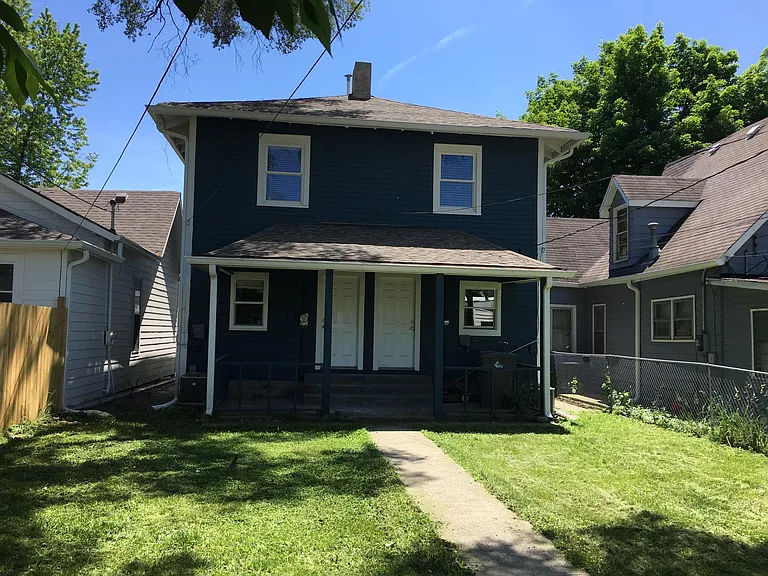 1816 Woodlawn Ave — Photo 17
