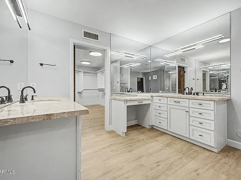 2311 E Colter St — Photo 22