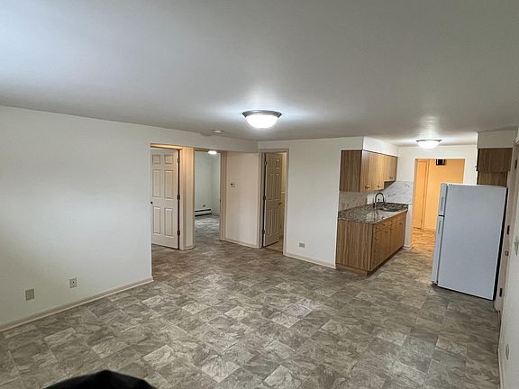 4th image of 60 Elm Ave #E
