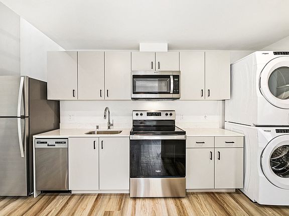 4th image of 900 Rainier Ave S #751