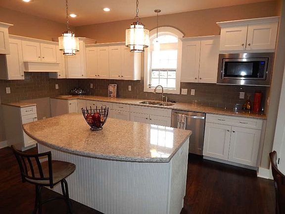 5th image of 3175 Samantha Dr