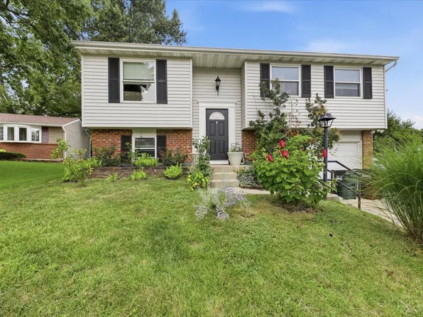 10264 Snowflake Ln, Cincinnati, OH 45251