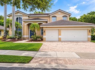 3961 Nighthawk Dr, Weston, FL 33331