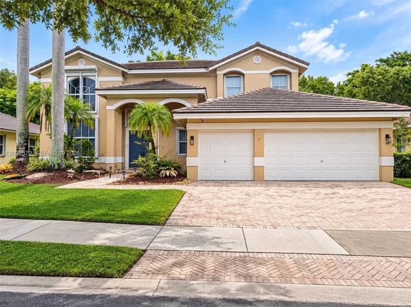 3961 Nighthawk Dr, Weston, FL 33331