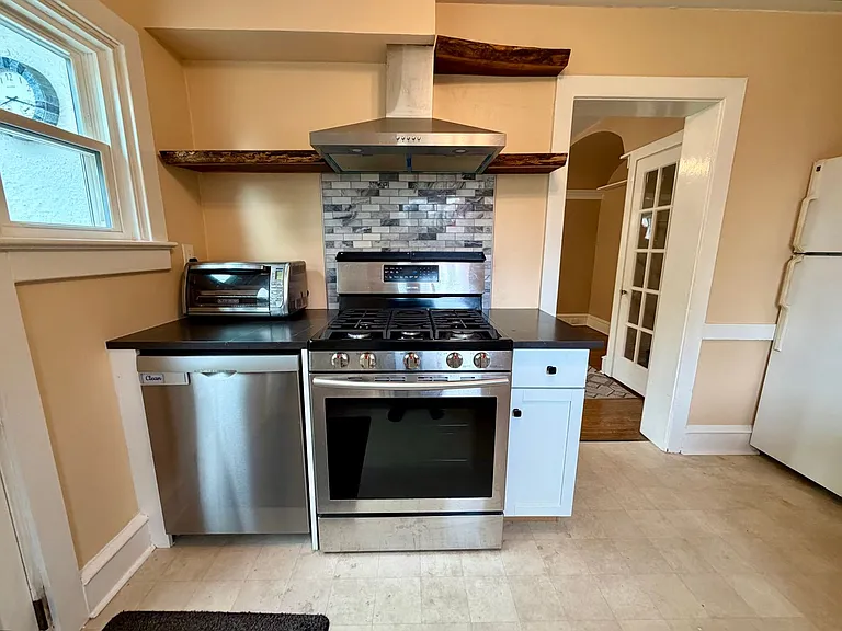 25 N Concord Rd — Photo 15