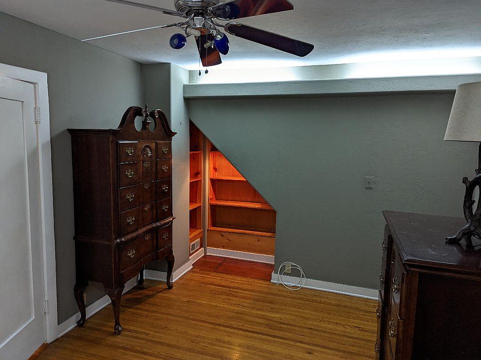 1st image of 1303 E Brockton Ave #C