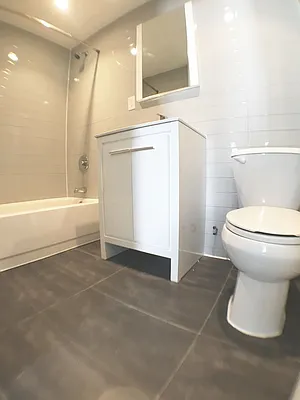 Rented by REAL New York | media 24