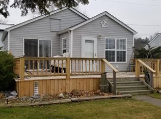 9287 River Rd APT 8, Algonac, MI 48001