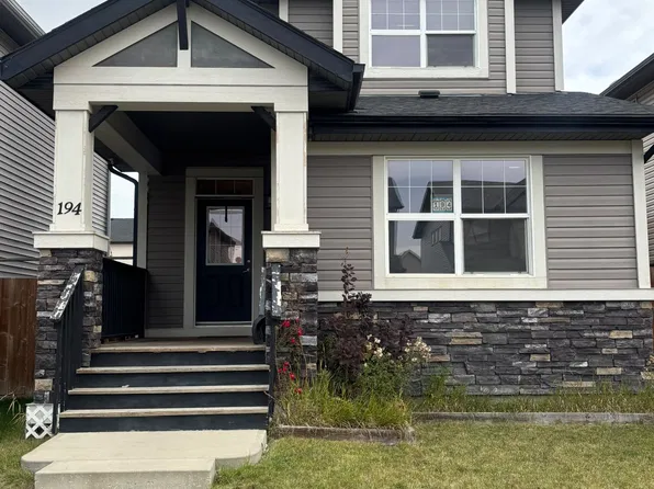 194 Skyview Springs Cres NE, Calgary, AB T3N 0B8