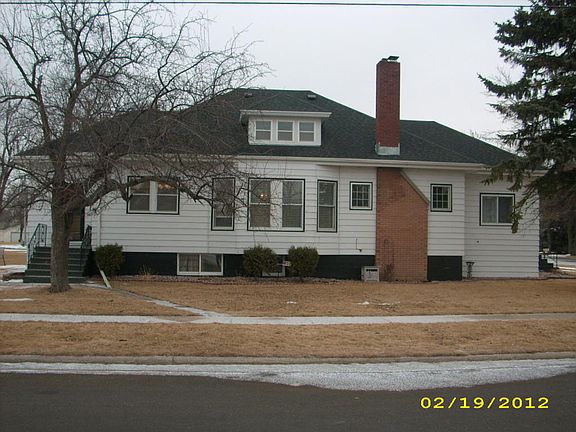 3rd image of 502 1st Ave NE