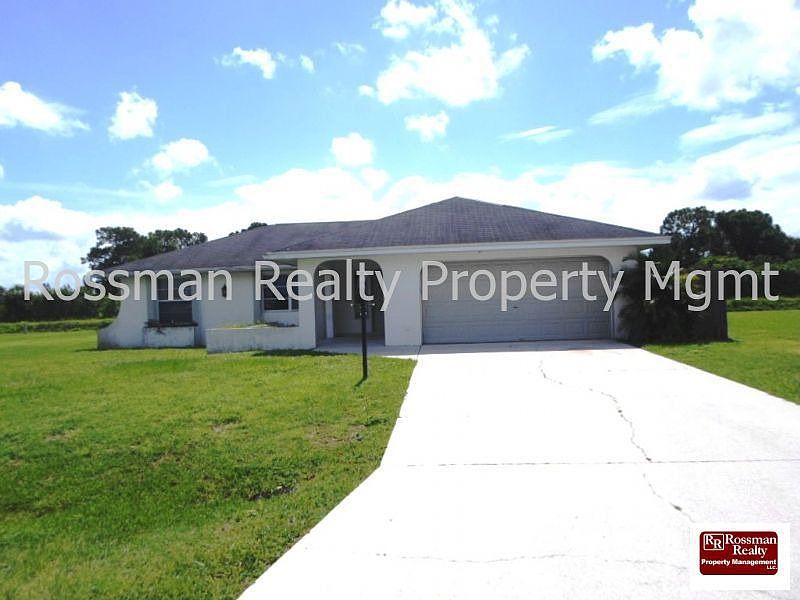 1st image of 211 Eaglesmere Dr