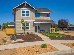 887 NW 18th Ct #263, Redmond, OR 97756