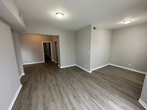 3rd image of 6320 S Drexel Ave #3
