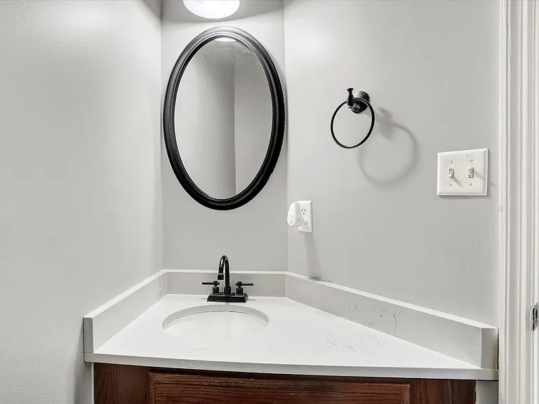 4709A Charles Rd — Photo 11