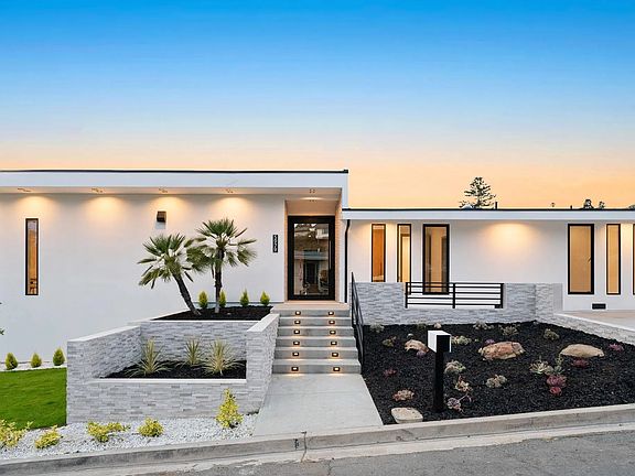 3rd image of 5979 La Jolla Corona Dr