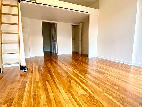 3rd image of 521 E 82nd St APT 3D