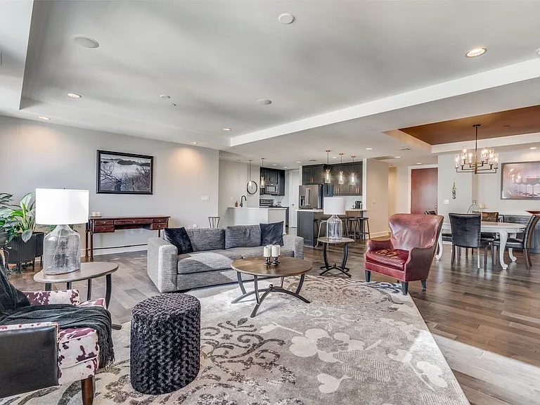 1505 Elm St #1504 — Photo 13