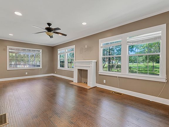 5th image of 1620 19th Ave