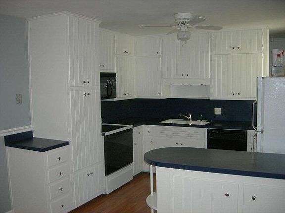3rd image of 2251 S Stratford Dr