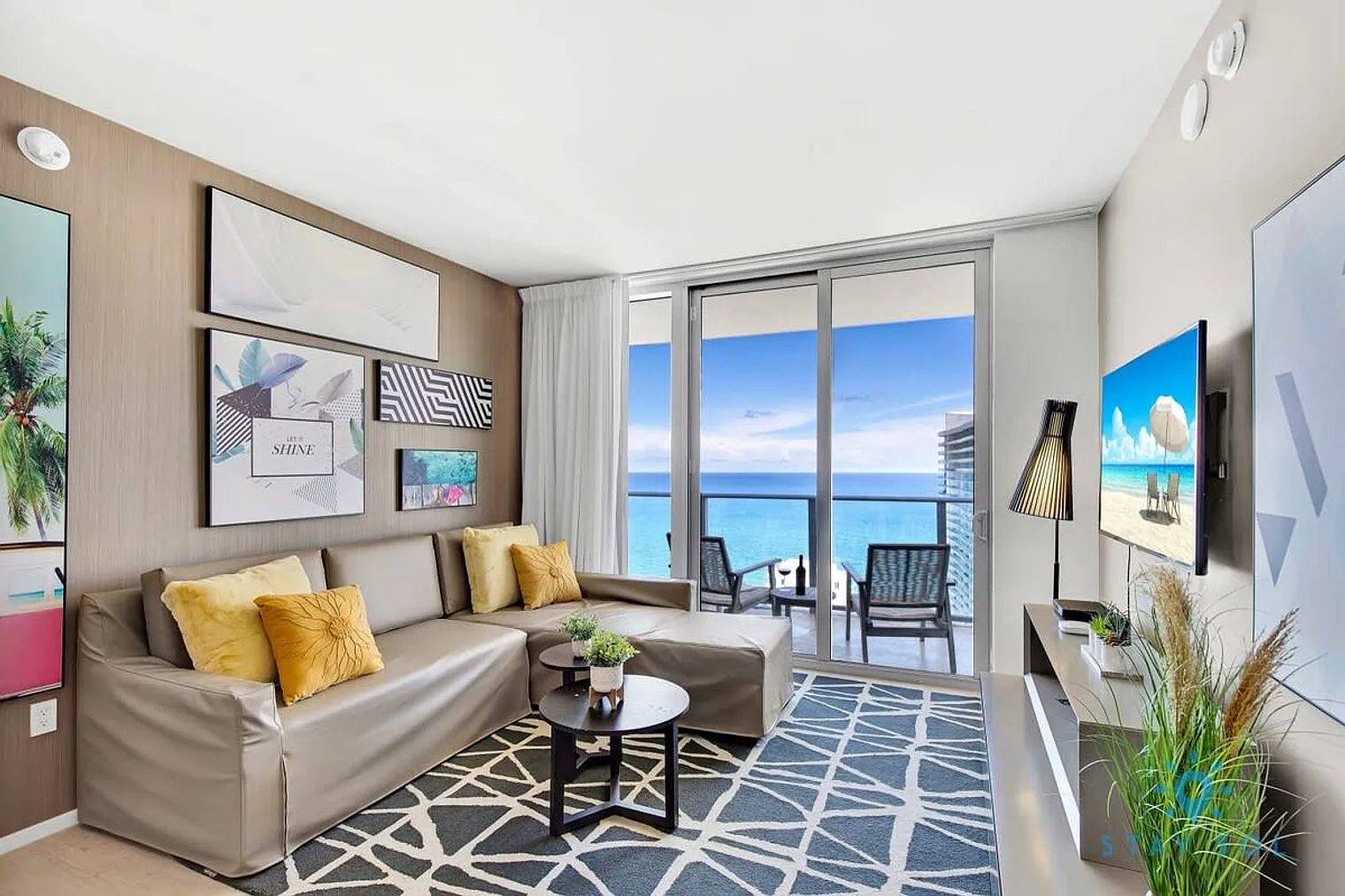 2 bed, 2.0 bath, 1097 sqft, $4,929 — Photo 1