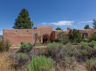421 Blueberry Hill Rd, El Prado, NM 87529