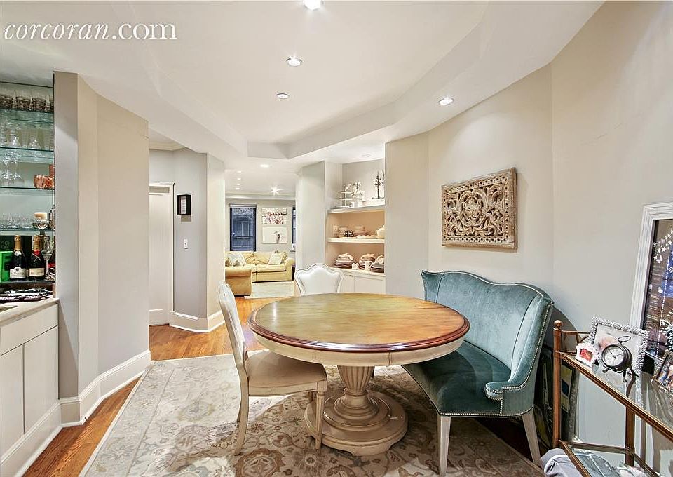 1st image of 250 1st Ave APT 1G