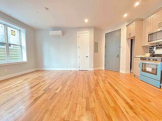 1st image of 2266 Pacific St #3R