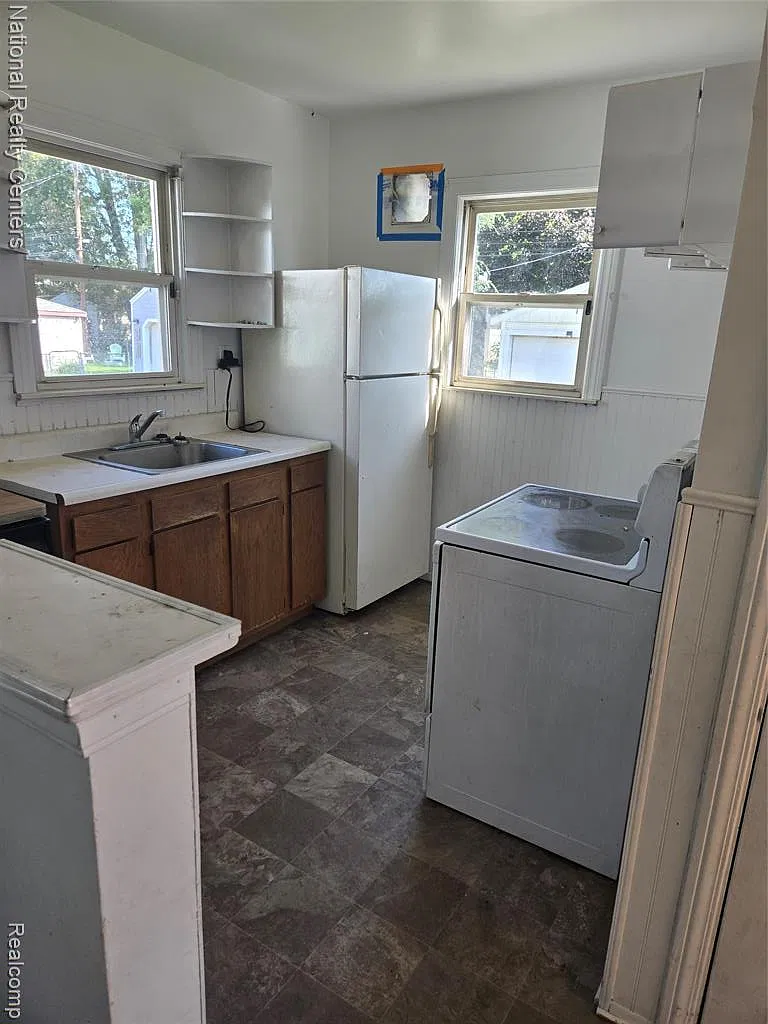 3 bed, 1.0 bath, 836 sqft, $1,200 — Photo 4