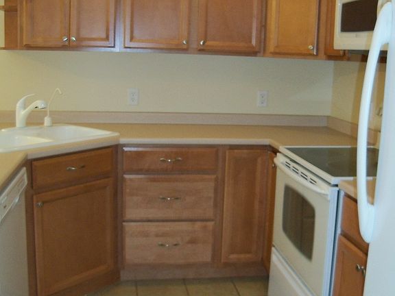 Another view of kitchen